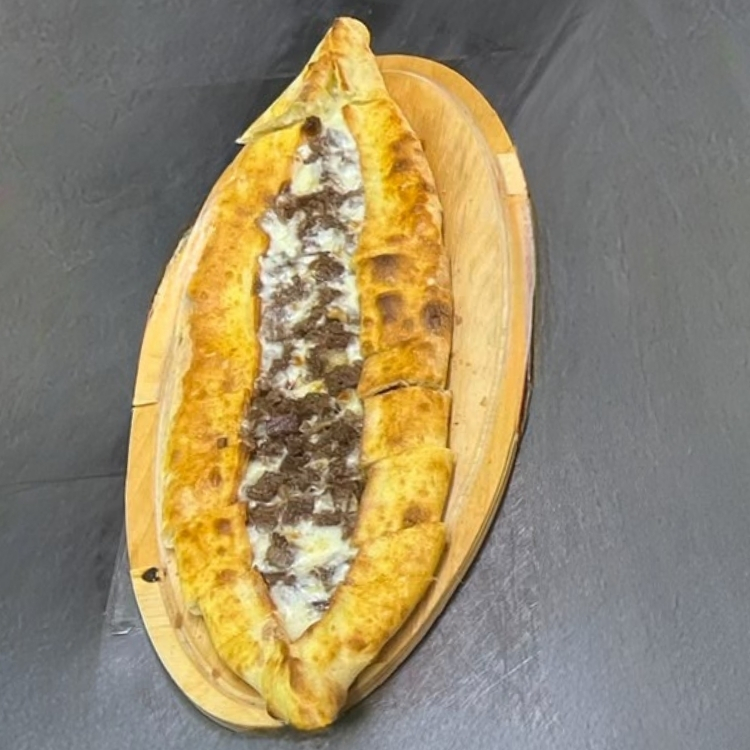 Kavurma Kaşarlı Pide