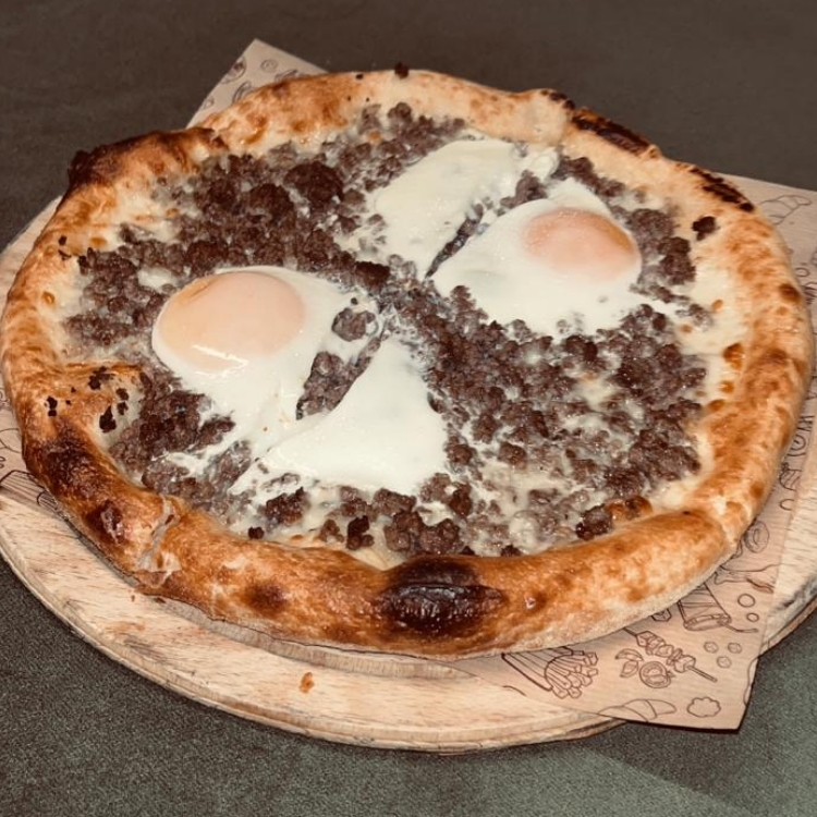 Kavurmalı Pide